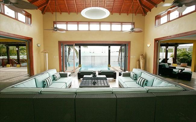 Tropical Breeze photo 1