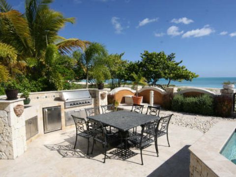 Villa Sull Oceano in Jolly Harbor, Antigua