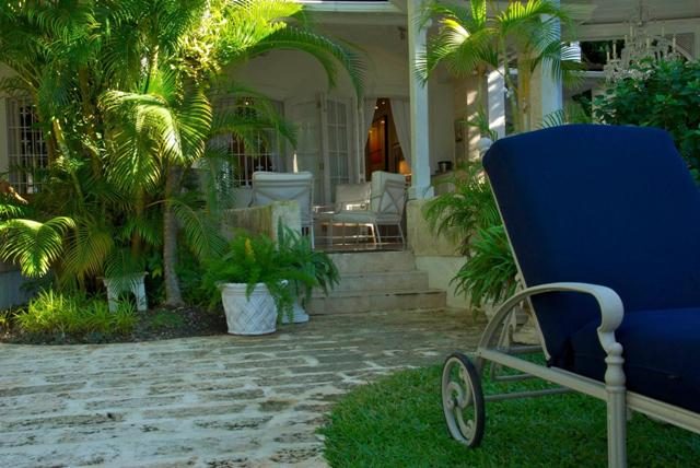 Emerald Beach 4 Plumbago photo 12
