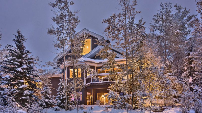 Time Flys Lodge photo 2