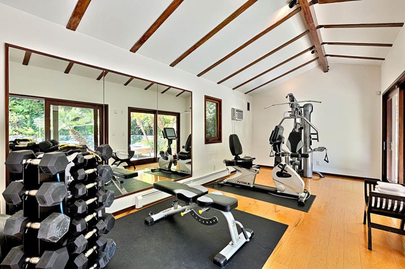 Birdview Beachfront Villa photo 18