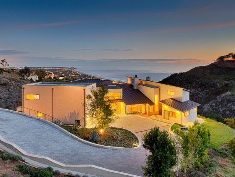 Malibu Beach View Villa in Malibu, California