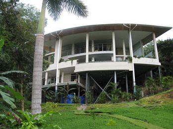 Casa Las Nubes in Manuel Antonio, Abaco