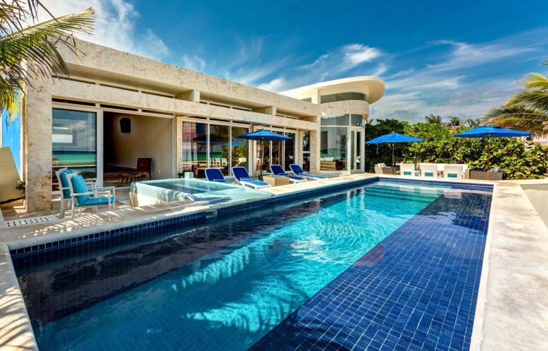 Beach House photo 2
