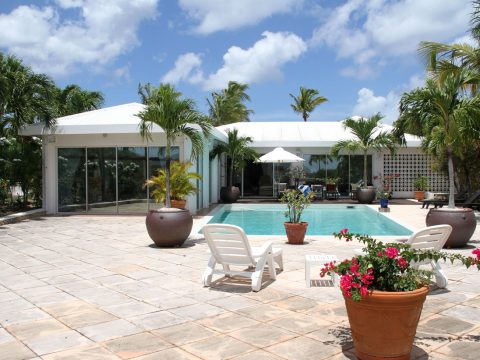 Turquoise in Terres Basses, St. Martin
