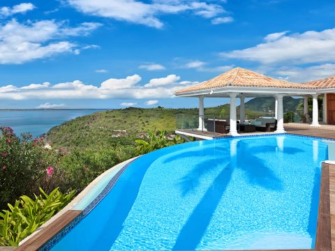 Happy Bay in Happy Bay, St. Martin