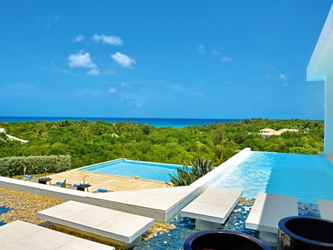 Grand Bleu in Terres Basses, St. Martin