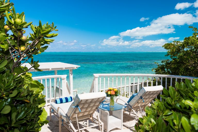 Reef Tides in Babalua Beach, Turks and Caicos