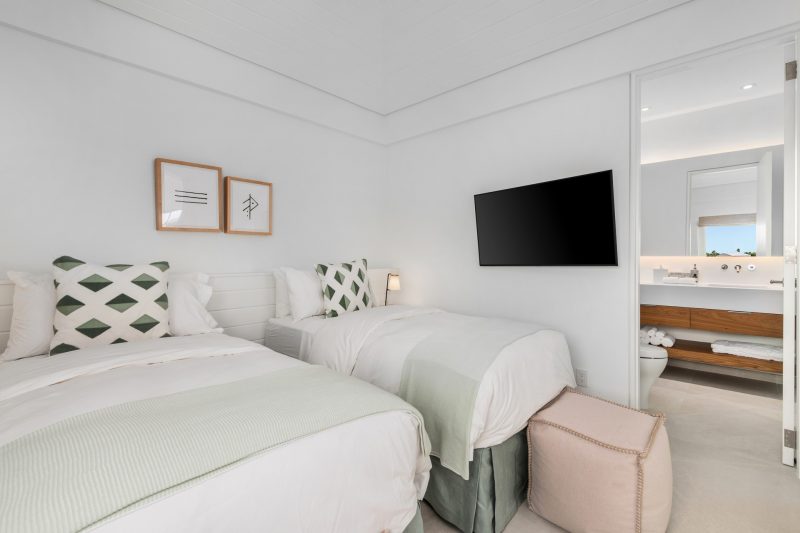 Beach Enclave Grace Bay (4 Bed Ocean View) photo 13