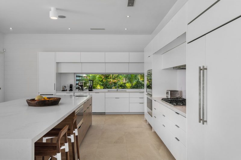 Beach Enclave Grace Bay (5 Bed Beachfront) photo 17