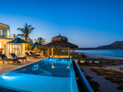 Bahia de los Frailes in East Cape, Cabo San Lucas