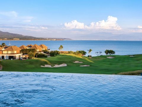 Penthouse Prima Vista in Tau Residences, Punta Mita