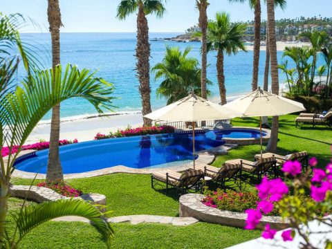 Make the Holidays Unforgettable by Reserving Your Villa Today!