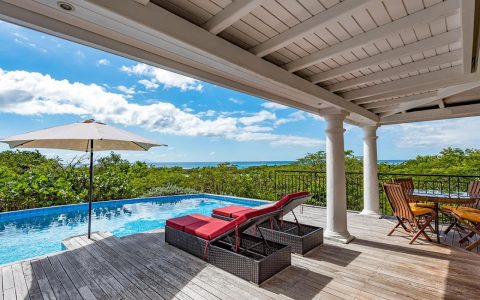 St Martin private villa setting